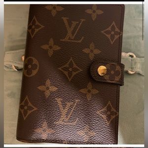 Louis Vuitton Small Ring Agenda